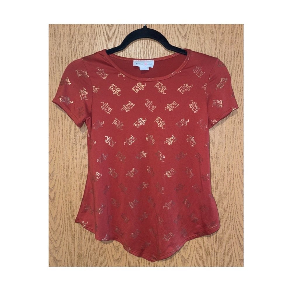SUPER CUTE TEE BY GLITTER GIRL WITH FAITH WRITTEN ALL OVER IN GOLD!